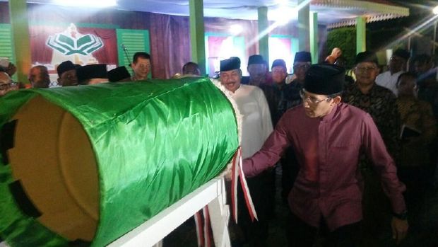 Sandi Sebut Anies Ingin Mulai Gerakan Baca Alquran dan Matikan TV