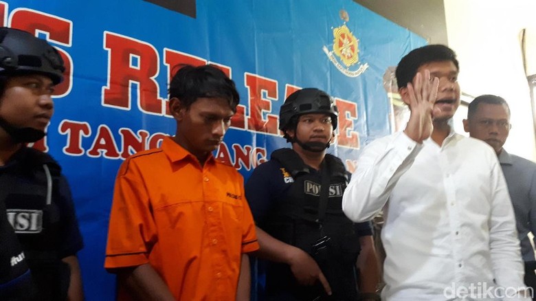 tak-berkhasiat-tali-pocong-yang-dicuri-irpan-dibuang-ke-kali