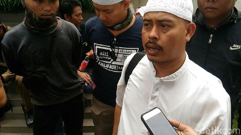 FPI : Kami Masih Butuh Facebook untuk Dakwah