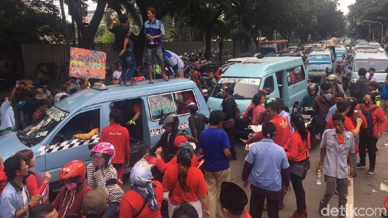 Sopir Tanah Abang Minta Jalan Dibuka, DPRD DKI: Bisa Didiskusikan