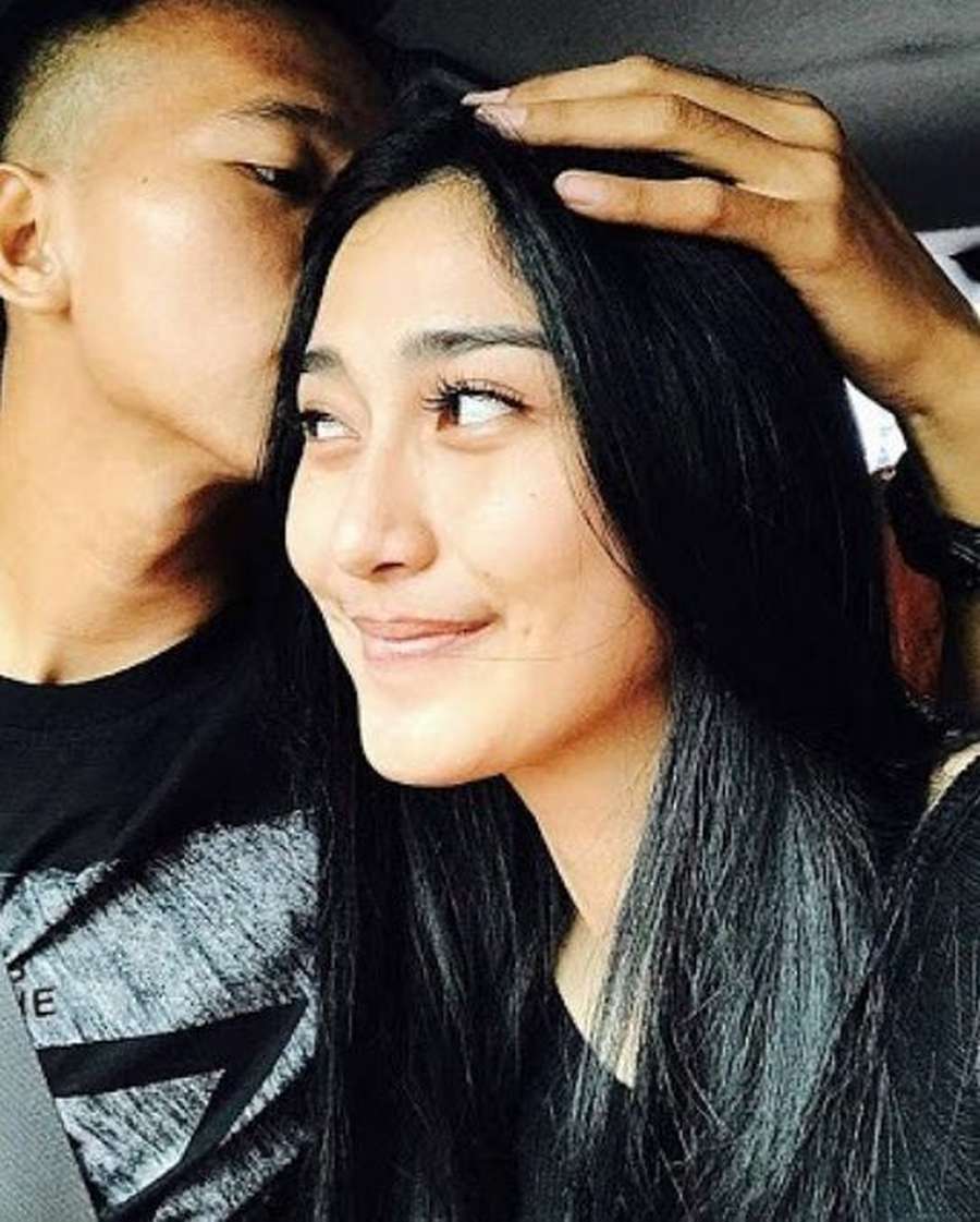 Duh, Pramugari Cantik Teman Andhika 'Kangen Band' Kok Kabur ???