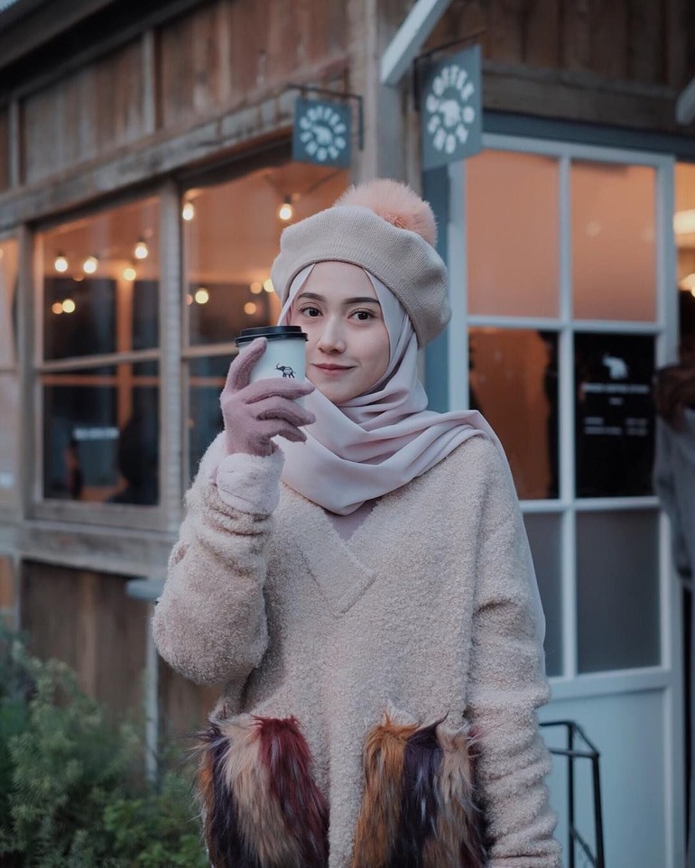 rekomendasi topi masa kini 2019 yang cocok di padukan dengan hijab sista nih