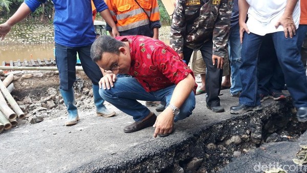 Anies Baswedan Diduga Bakal Gabung PDIP Jadi Kader