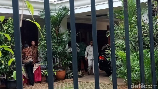Presiden PKS hingga Sudrajat Merapat ke Kediaman Prabowo