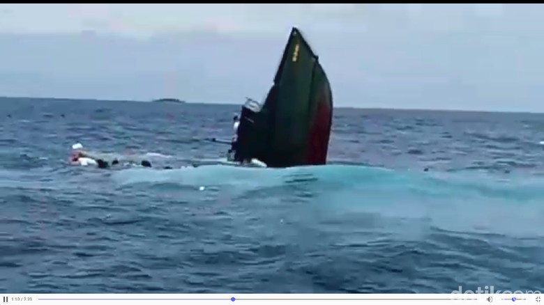 Kapal TNI Tenggelam di Kepulauan Seribu