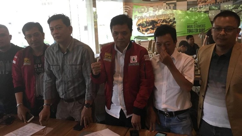 Buka 'Kopi Om Dilan', Habiburokhman Terinspirasi Hotman Paris