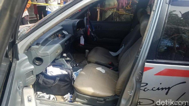 Jasad Pasutri Ditemukan Dalam Mobil di Tepi Pantura Tegal