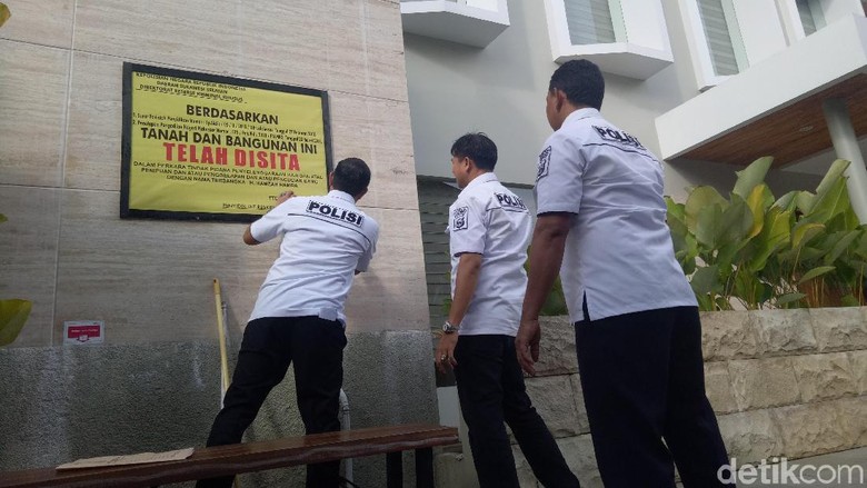 Foto: Ini Rumah Megah Tersangka Rp 1,8 Triliun CEO Abu Tours