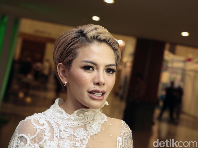 Nikita Mirzani Mau Operasi Miss V Demi Dipo Latief