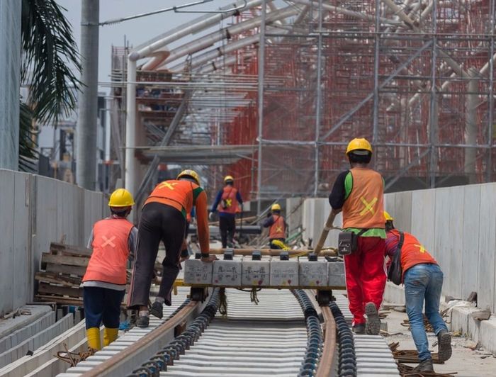 1.300 Pekerja MRT Kebut Pemasangan Rel dan Stasiun Siang Malam
