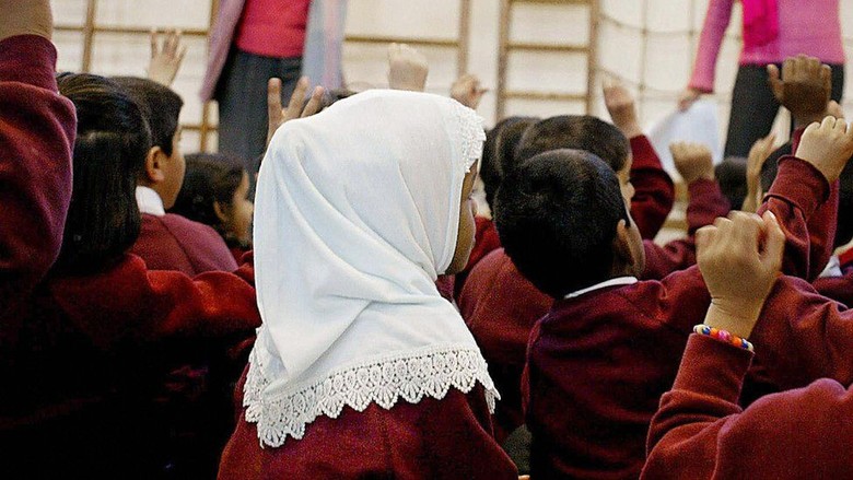 austria-ingin-larang-hijab-bagi-anak-anak-di-sekolah