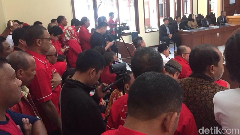 PTUN Loloskan PKPI Ikut Pemilu, Kader Sujud Syukur