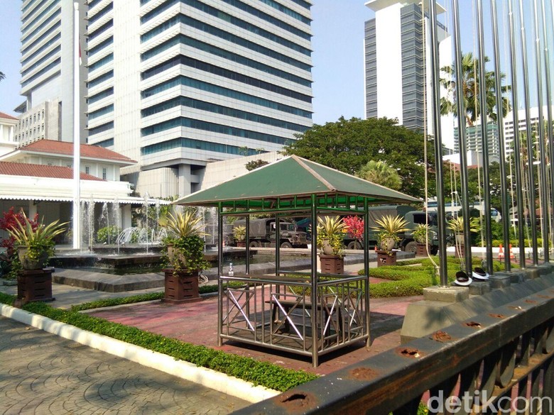 Cerita Eks Kadis yang Belum Pensiun dan Tak Digaji Usai Dicopot Anies