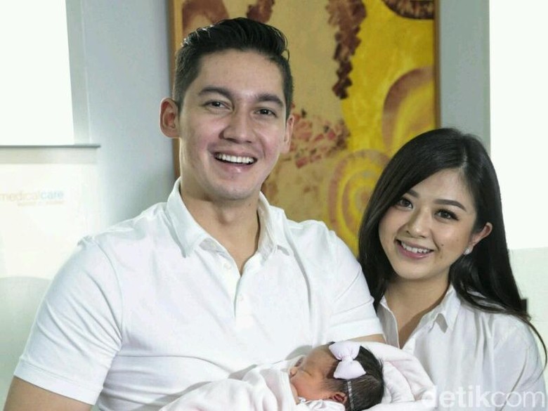 Nama Anak Dijiplak, Franda Patah Hati