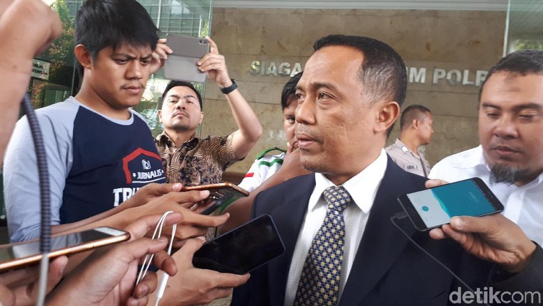 Pemerintah Soroti AD/ART, Pengacara FPI Bicara Konsep Khilafah Modern