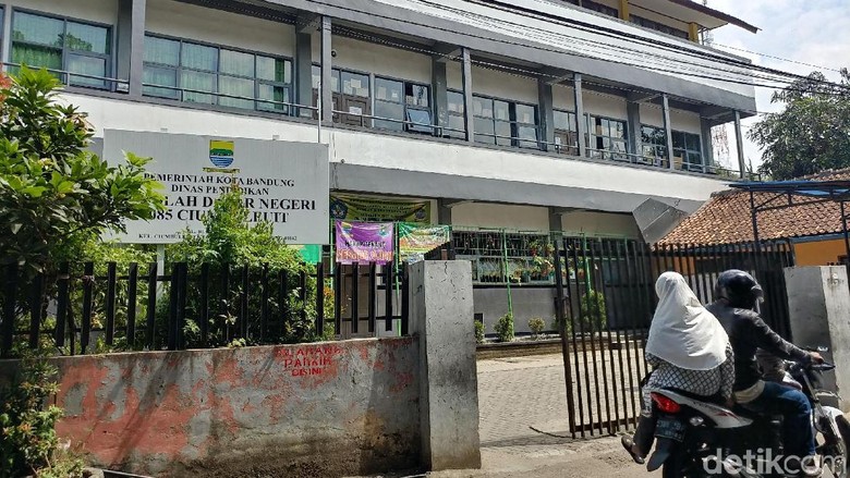 Heboh SD Ciumbuleuit Bandung Tutup Foto Jokowi-JK, Ini Faktanya