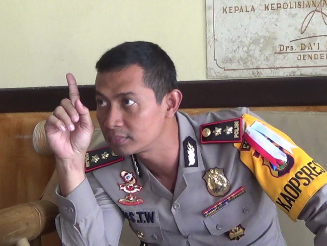 Polisi Selidiki Video Viral Anjing di Bali Dibenamkan ke Selokan