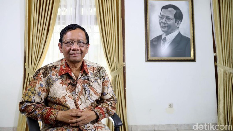 Detik-detik Mahfud Md Diminta Jadi Cawapres Jokowi Pagi Tadi