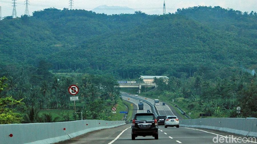 Panorama Jalan Tol yang Terindah di Jalur Mudik
