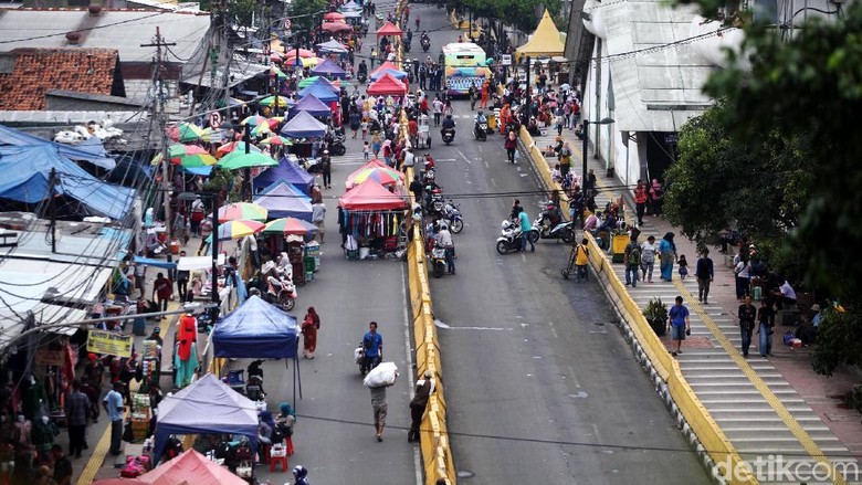  Penertiban PKL di Tanah Abang Berujung Ricuh