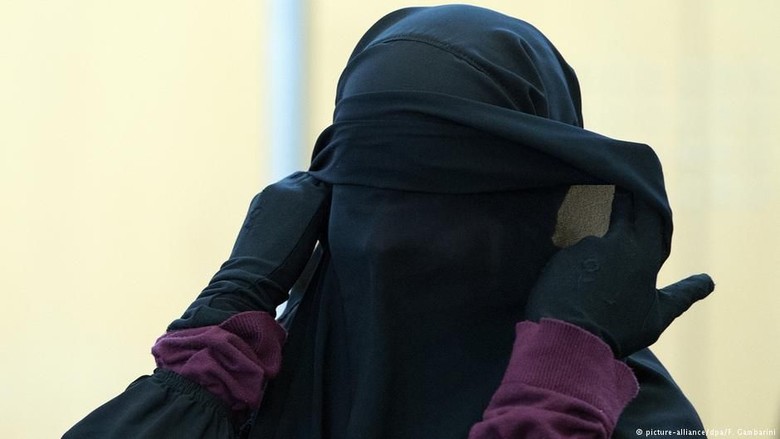 pertama-kali-polisi-jerman-tahan-perempuan-yang-bekerja-untuk-isis