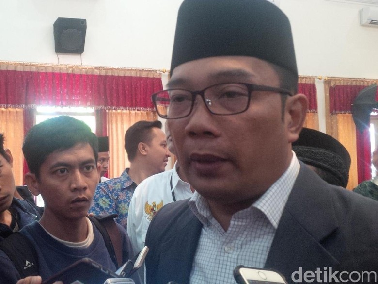 cerita-ridwan-kamil-dimaki-dan-ditabrak-biker-yang-hindari-razia