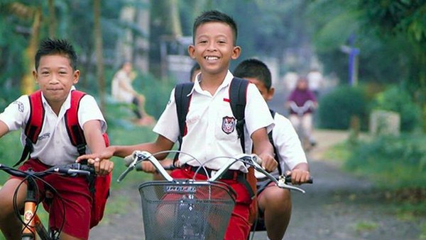 sebut-warga-buta-huruf-hasto-klaim-prabowo-sangat-berbahaya