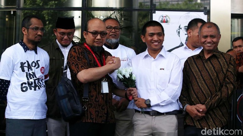 Pegawai KPK ke Jokowi: Apa Salah Minta Presiden Ungkap Kasus yang 2 Tahun Gelap?
