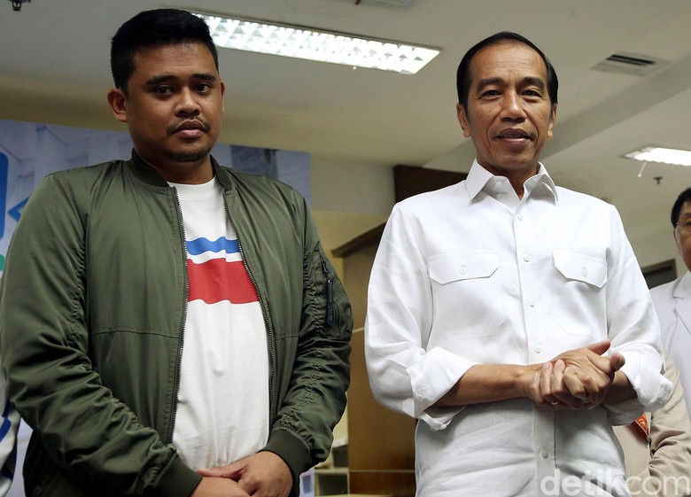 Jokowi Ajak Bobby Malam Mingguan di Mal, Beli Baju Anak