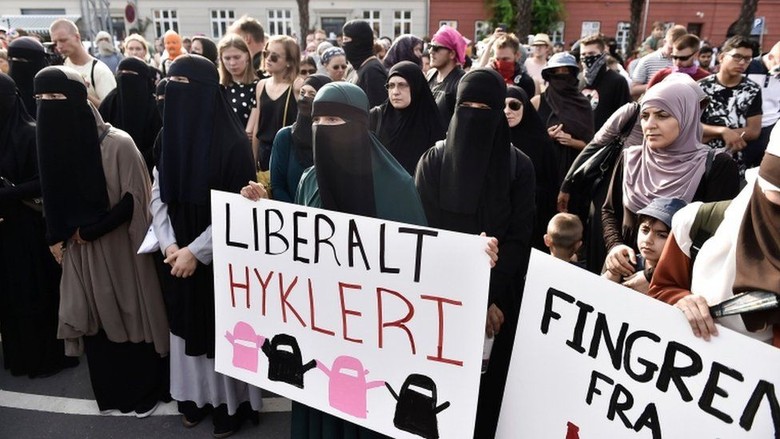 Perempuan Denmark Dipaksa Lepas Cadar dan Didenda Rp 2,3 Juta