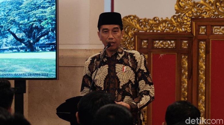 Jokowi Heran Dituding Tak Pro Islam: Siapa yang Bikin Hari Santri?