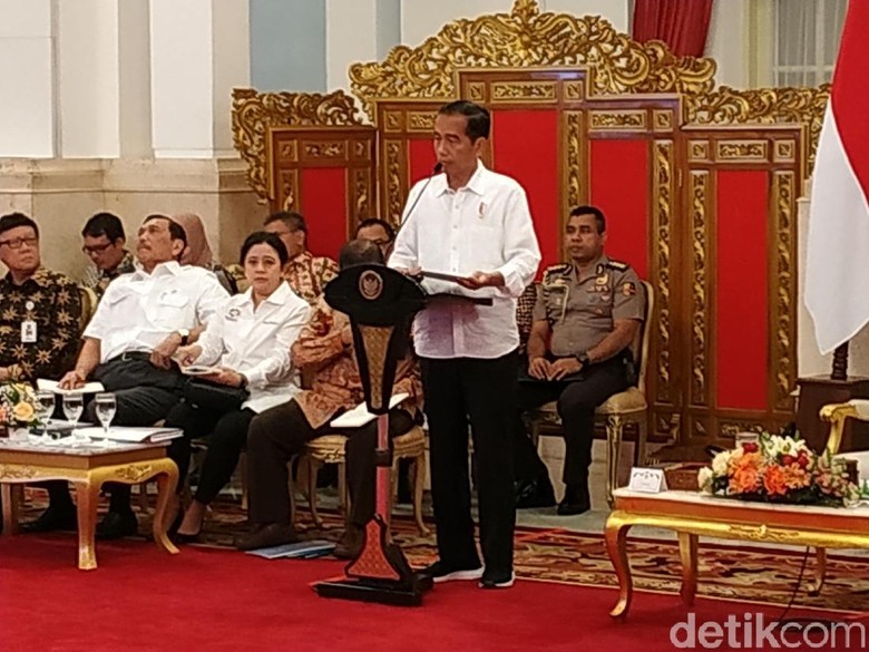 Jokowi ke Kabinet: Situasi Begini, Apa Perlu Menteri Investasi dan Menteri Ekspor?