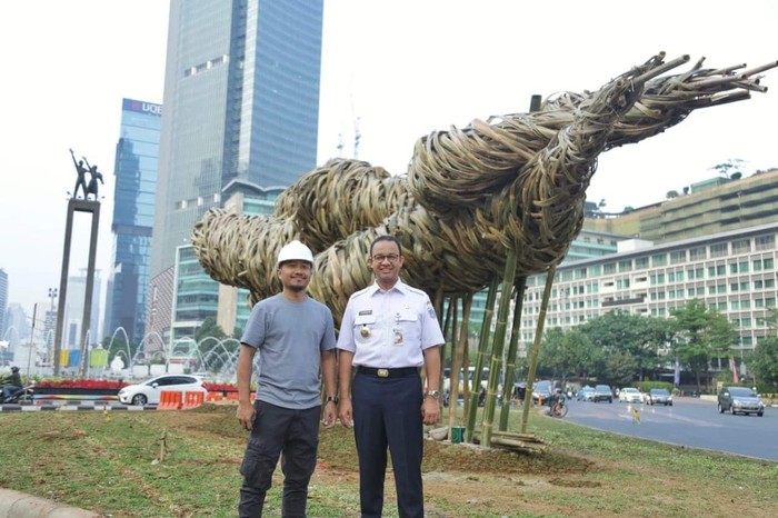 Kerangka Sirkuit Formula E PAKAI BAMBU, Kontraktor: Besi Mahal dan Berat