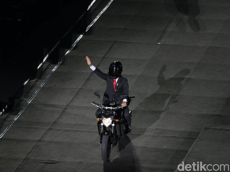aksi-jokowi-naik-moge-di-asian-games-kaesang-saya-tadi-stuntman