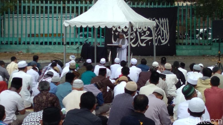 Ada Penampakan Ar-Rayah di Areal Salat Idul Adha di Yogya