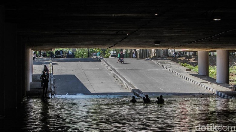 Tak Ada Hujan, Underpass Kemayoran Tergenang