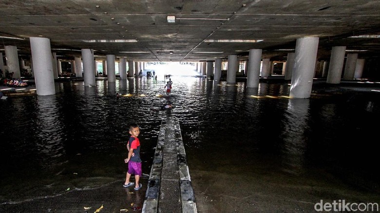 Tak Ada Hujan, Underpass Kemayoran Tergenang