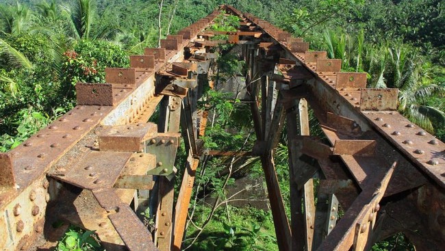 Fakta di Balik Rencana Hidupkan Lagi Rel Kereta Peninggalan Belanda