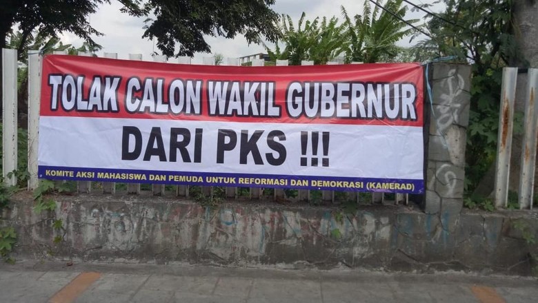 Beredar Spanduk Tolak Wagub DKI dari PKS