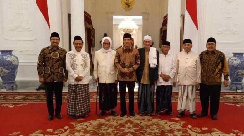 para-kiai-sepuh-jatim-bertemu-jokowi-di-istana-ini-yang-dibicarakan