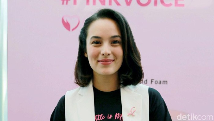 Chelsea Islan Ingatkan Millenial Sering-Sering Cek Payudara