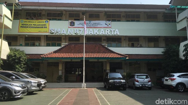 Kesaksian 3 Siswa: Guru Nelty Tak Pernah Bilang 'Jangan Pilih Jokowi'