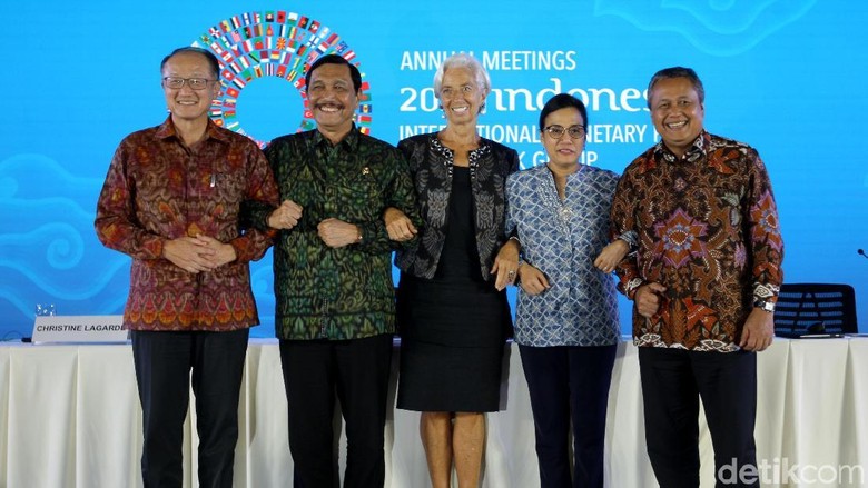 Staf: Pose 1 Jari Luhut di IMF-WB Artinya Indonesia Number One