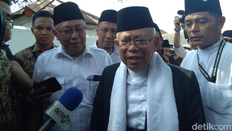 Ma'ruf Amin Bantah Dirinya Sakit (Viral Fotonya Sedang Terbaring Sakit)