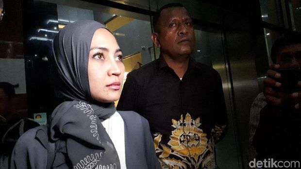 Diperiksa KPK, Steffy Bicara Duit Rp 1 M-Pergi ke Turki Bareng Irwandi