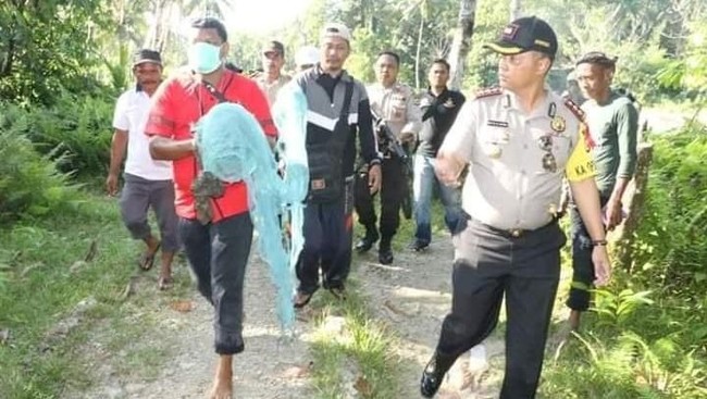 Istri penggal kepala suaminye