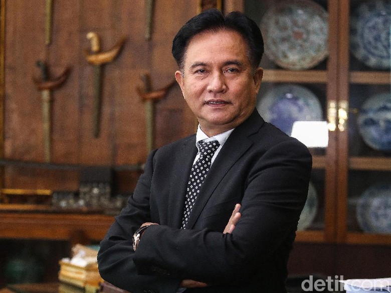 Prabowo Minta Jadi Presiden ke MK, Yusril Tertawa