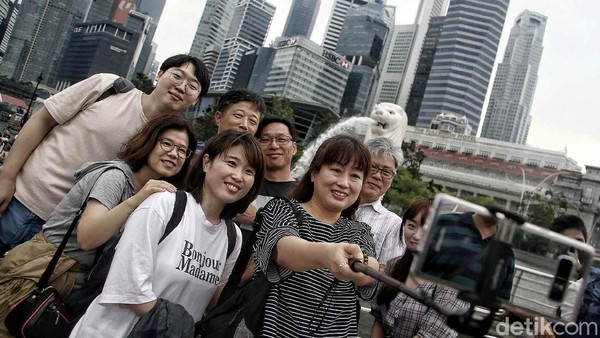Bikin Melongo, Ini Perbandingan 'UMR' Jakarta Vs Singapura
