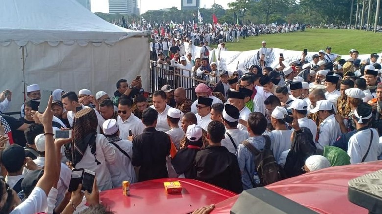 Hadiri Reuni 212, Prabowo Disambut Meriah Peserta
