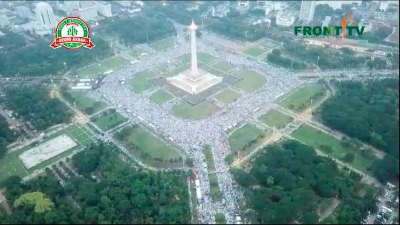 Penuhi Monas, Begini Penampakan Massa Reuni 212